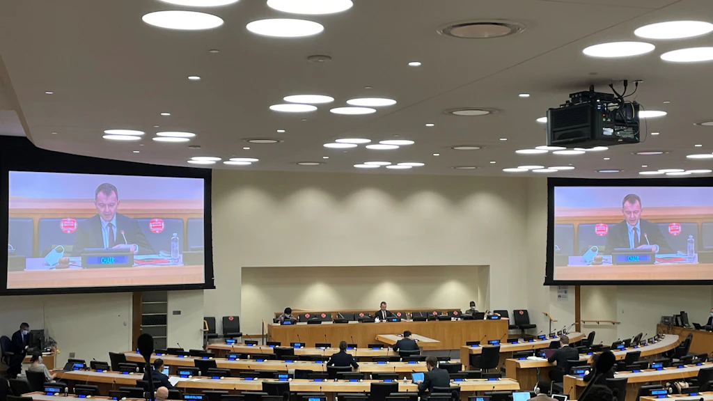 L'ambassadeur Jürg Lauber lors de la troisième session de fond du groupe de travail à composition non limitée à l'ONU à New York.