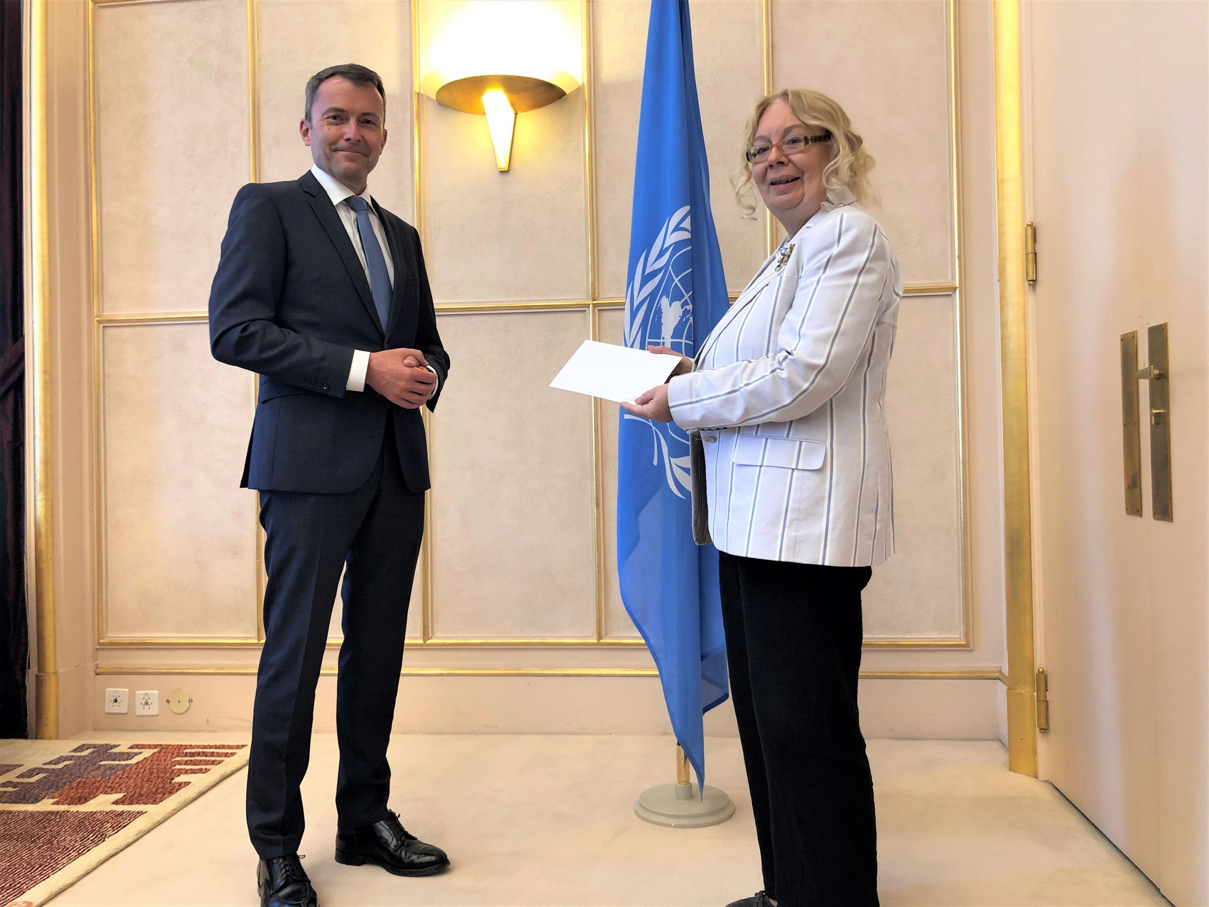 L'Ambassadeur Jürg Lauber et la Directrice générale de l'ONUG Tatiana Valovaya