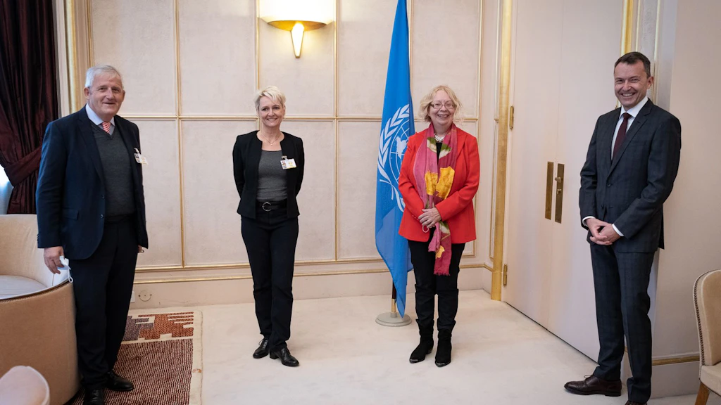 La Présidente du Conseil national Isabelle Moret et le président du Conseil des Etats Hans Stöckli, accompagnés de la Directrice générale de l'ONUG Tatiana Valovaya et du Représentant permanent de la Suisse auprès de l'ONUG Jürg Lauber
